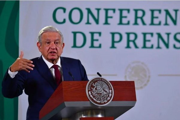AMLO adelanta nuevo contenido en libros de texto con enfoque humanista