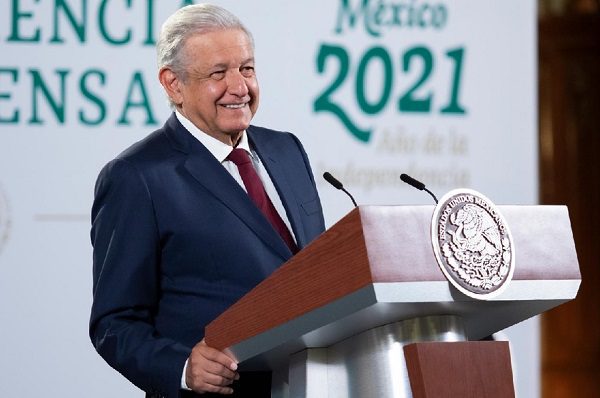 AMLO pide a gobernadores electos no ser “tapaderas”