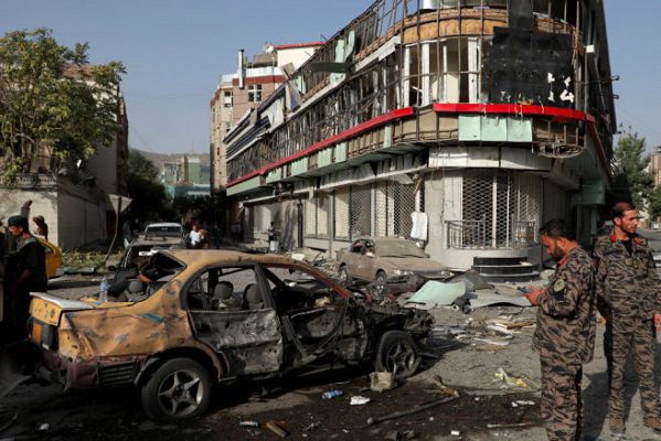 Los talibanes toman su décima capital provincial