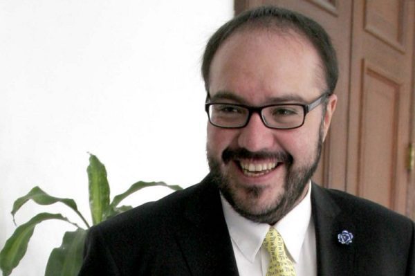 Sheinbaum anuncia que Fiscalía CDMX busca ficha roja para Mauricio Toledo