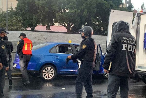 Ejecutan a tiros a mujer que circulaba sobre Viaducto #VIDEO