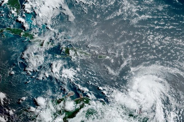 Huracán 'Linda' se intensifica a categoría 2 al sureste de Baja California