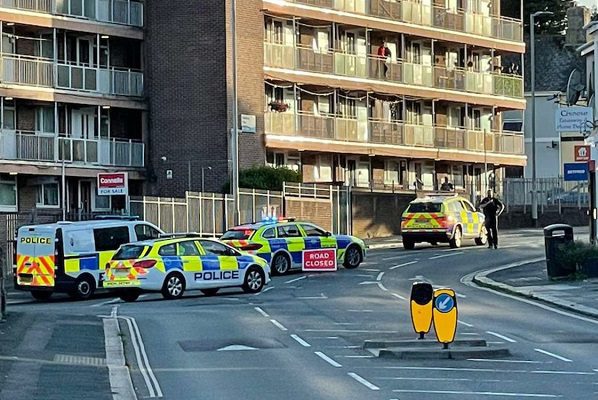 Confirman a una niña de tres años entre víctimas de tiroteo en Reino Unido