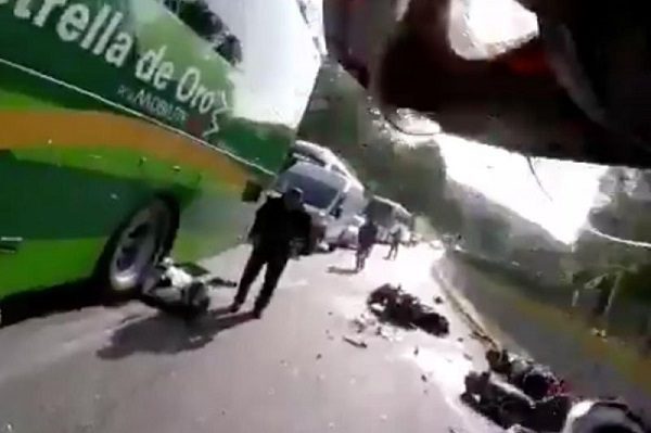 Captan instante en que motociclista choca en la México-Cuernavaca #VIDEO