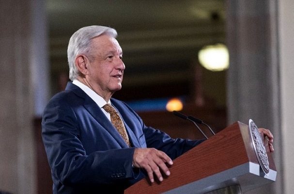 AMLO critica a CIDE por coludirse con el sector privado