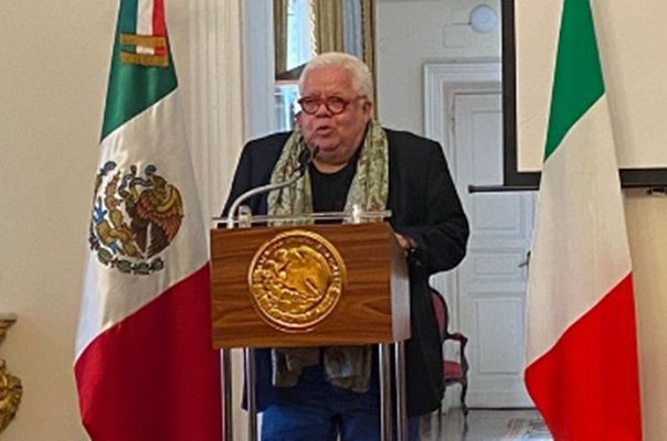 Renuncia director de Diplomacia Cultural tras polémicas por agregaduría cultural
