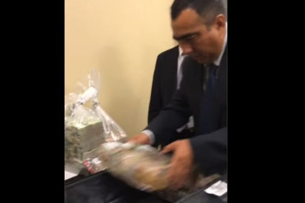 Exoneran a excolaborador de Lozoya que repartió sobornos