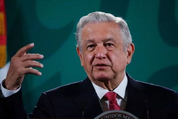 AMLO propondrá a una poeta indígena como agregada cultural en España