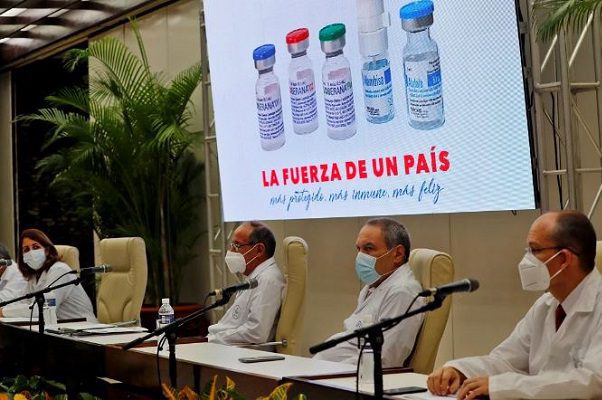 Cuba aprueba uso de dos vacunas antiCovid desarrolladas en el país