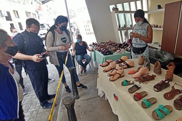 Luego de 50 años, Cuba le da luz verde a las pequeñas empresas