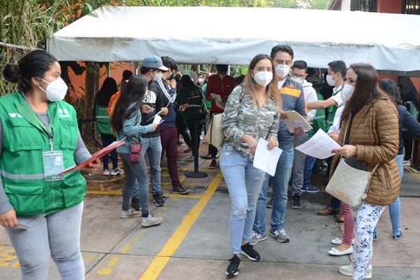 Causa descontento aplicación de vacuna de Sinovac en Xochimilco