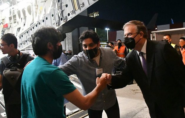 México acoge a reporteros afganos y sus familias que solicitaron visa humanitaria