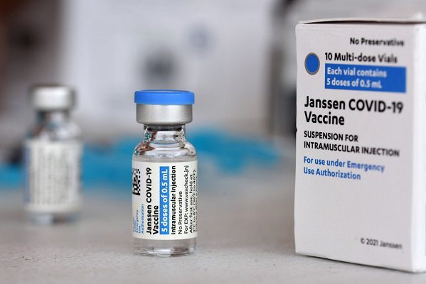 Dosis de refuerzo de J&J multiplicó nueve veces protección contra Covid-19