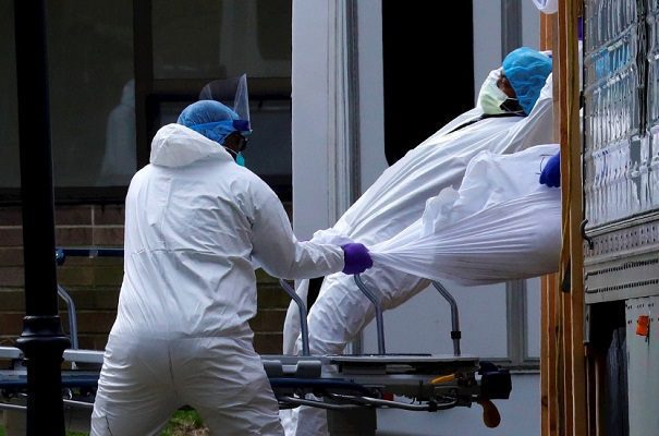 Nueva gobernadora de NY añade 12 mil muertes por COVID-19 a cifras oficiales