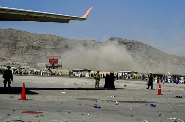 México lamenta explosiones en aeropuerto de Kabul