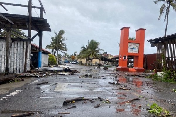 Posponen regreso a clases en BCS por el paso del huracán 'Nora'
