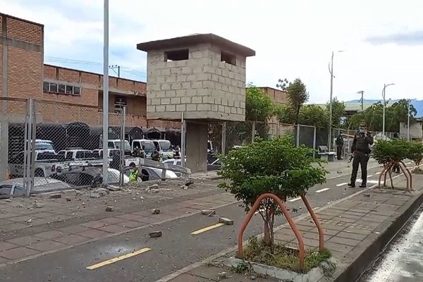 Atentado contra estación policial en Colombia deja 14 heridos