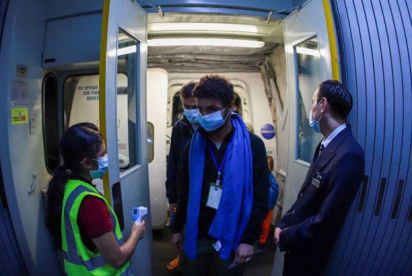 Llega a México un tercer grupo de refugiados afganos