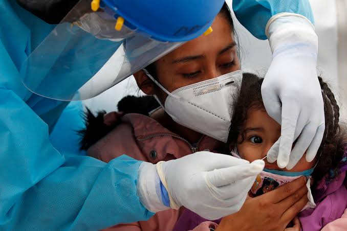 México suma en las últimas 24 horas 18 mil 911 casos y 657 muertes por COVID-19