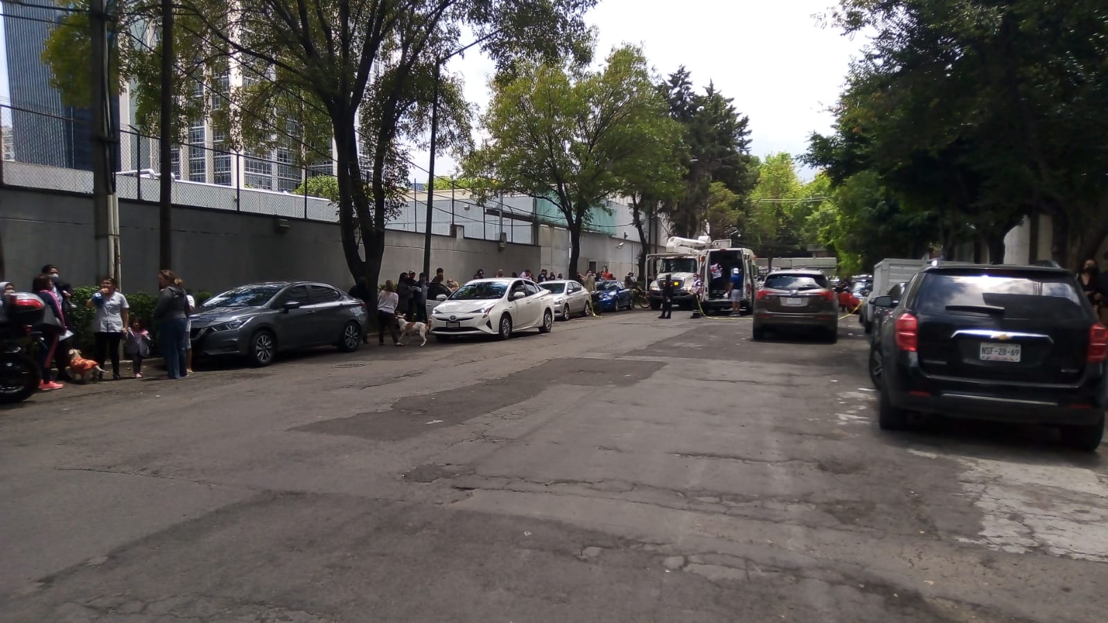 #VIDEO edificio es consumido por el fuego en Miguel Hidalgo, 300 personas desalojadas