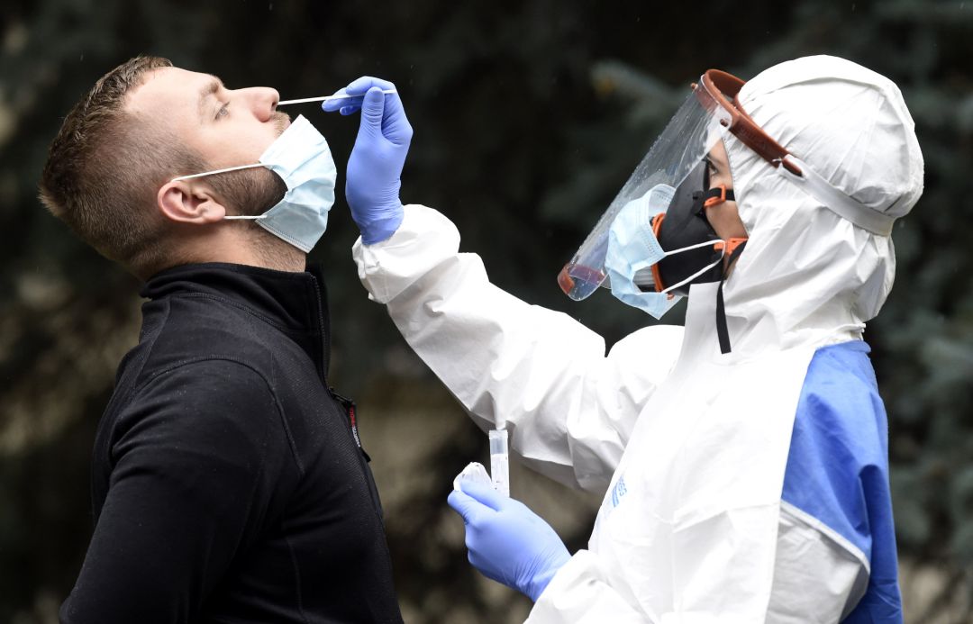 Para fomentar vacunación, Alemania eliminará test gratuitos de covid-19