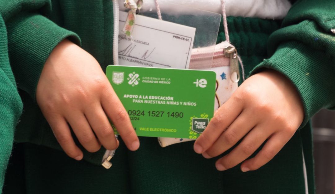 Anuncia Sheinbaum aumento a “Mi Beca para Empezar”