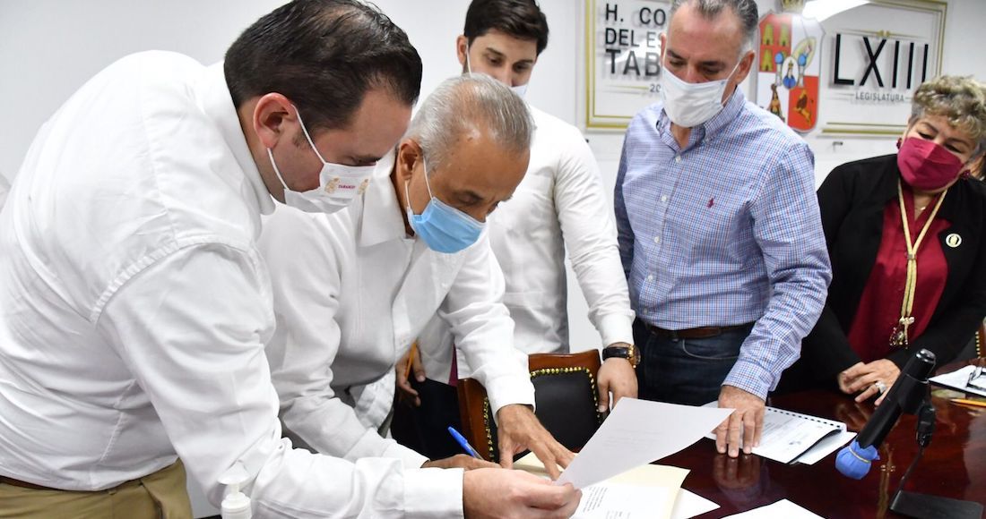 Gobernador provisional de Tabasco arranca labores tras salida de Augusto López