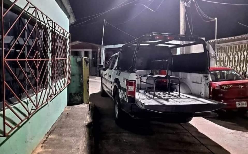 Cuerpo de mujer es hallado sepultado dentro de casa en Coatzacoalcos