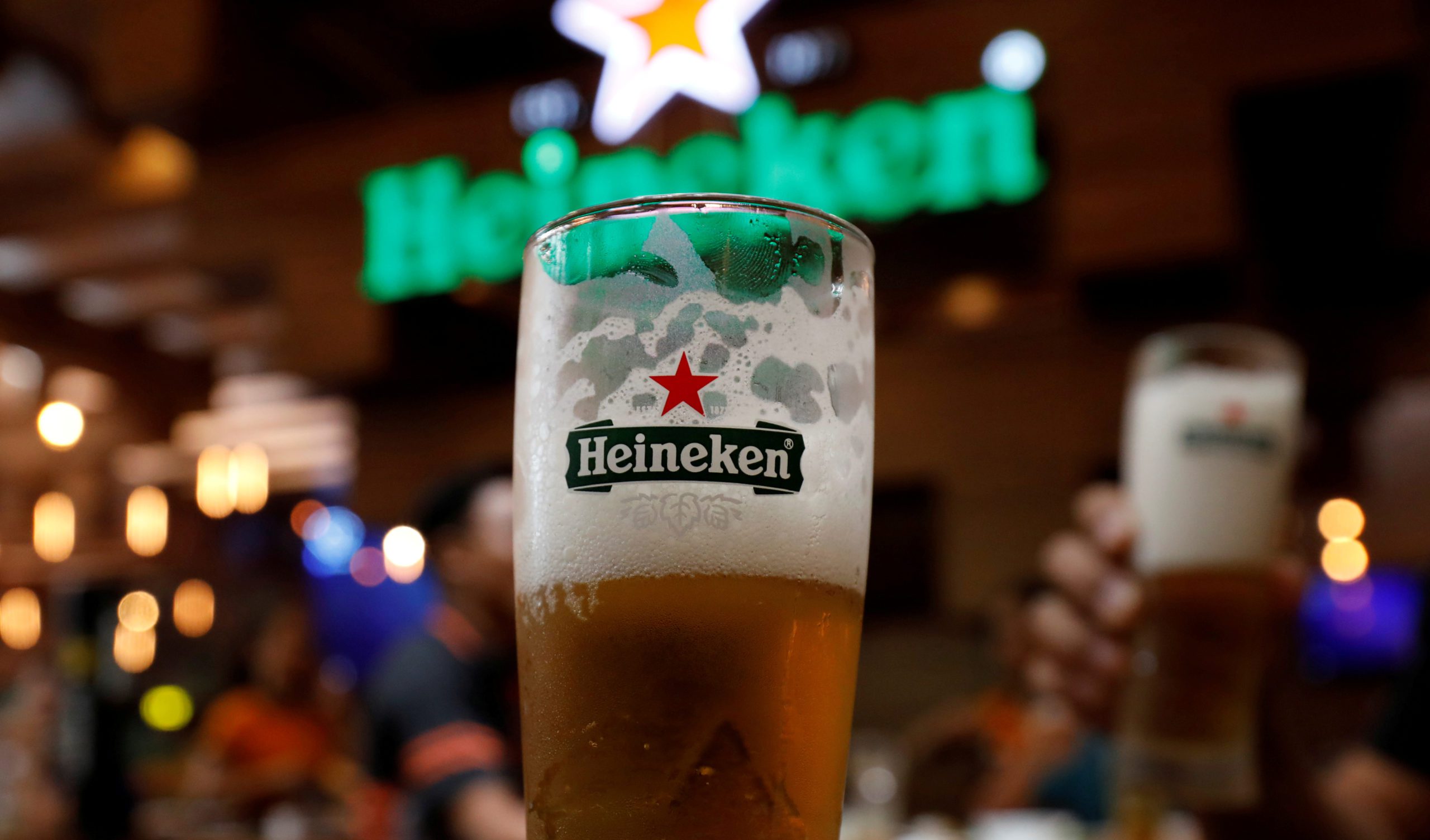 Gracias a la reapertura de restaurantes y cafés, Heineken reporta beneficios