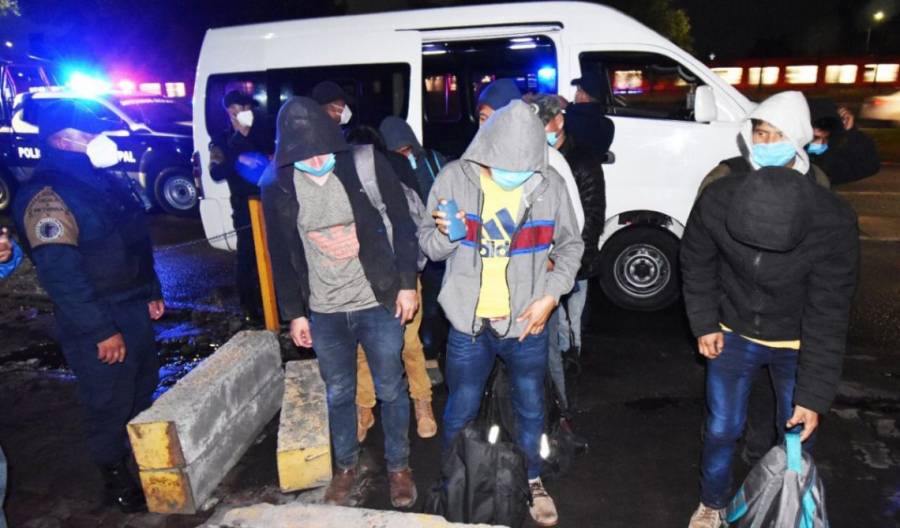 Policía de Ecatepec rescata a 25 migrantes centroamericanos