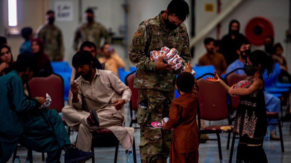 EE.UU. desalojó a 25 mil personas de Afganistán en la última semana