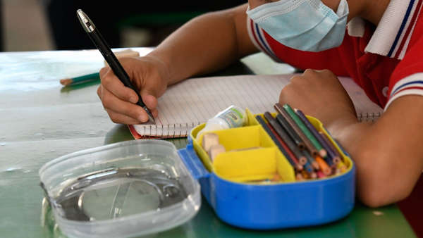 Profeco revela marcas de útiles escolares falsas e ineficientes