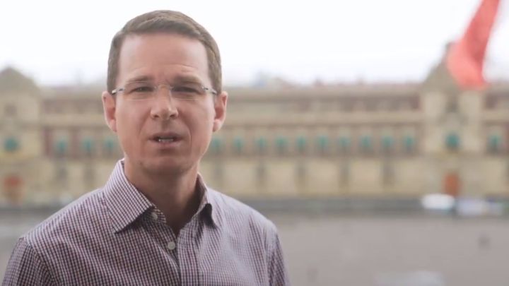 FGR entrega a Ricardo Anaya carpeta de investigación en su contra