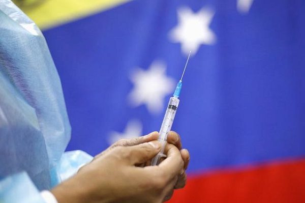 Venezuela anuncia vacunación desde los 3 años de edad