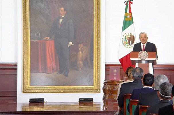 Todos los mayores de 18 años tendrán al menos una dosis en octubre, asegura AMLO