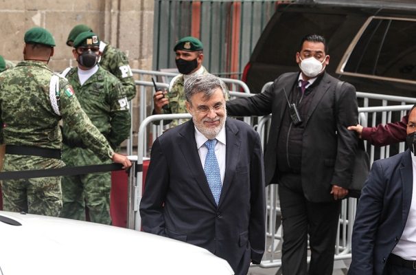 Vocero de la Presidencia desmiente renuncia de Julio Scherer