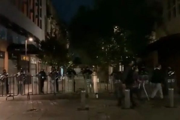 A horas del Tercer Informe de Gobierno, cierran el Zócalo capitalino