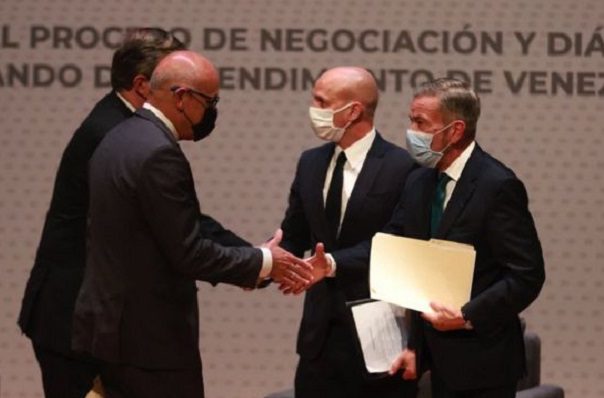 Gobierno de Venezuela y oposición continuarán diálogos en México