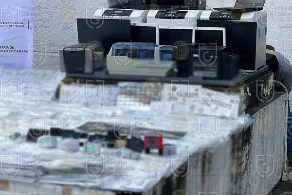 Desmantelan talleres de falsificación de placas en CDMX