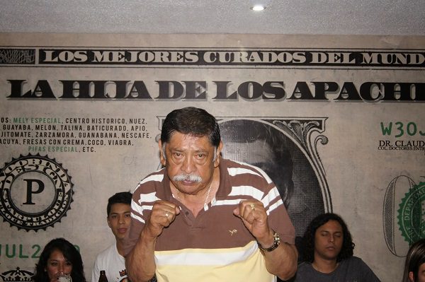 Muere “El Pifas”, dueño de la icónica pulquería “La hija de los apaches”