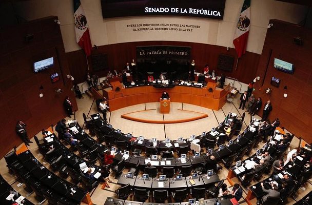 Senado citará a una veintena de funcionarios por Tercer Informe