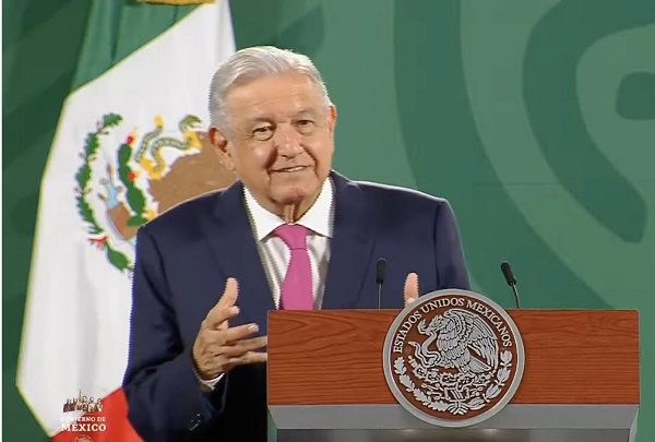 “Son bienvenidos los extranjeros clasistas, racistas o fascistas”, dice AMLO al líder de Vox