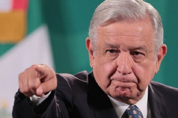 AMLO enviará informe a jueces para alertar sobre vacunación a menores