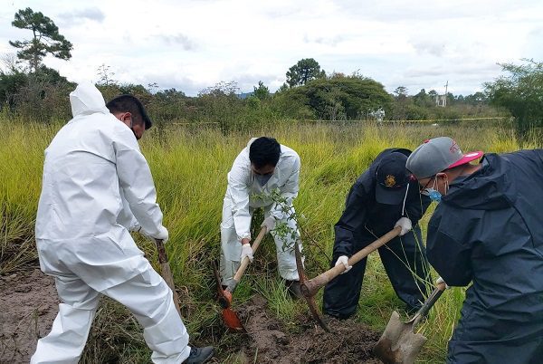 Hallan en Chiapas fosa clandestina con tres cuerpos desmembrados