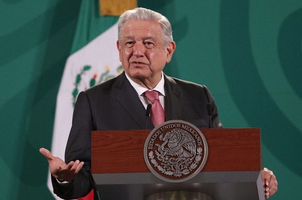 Tras sismo e inundaciones, AMLO reitera que Fonden era un "barril sin fondo"
