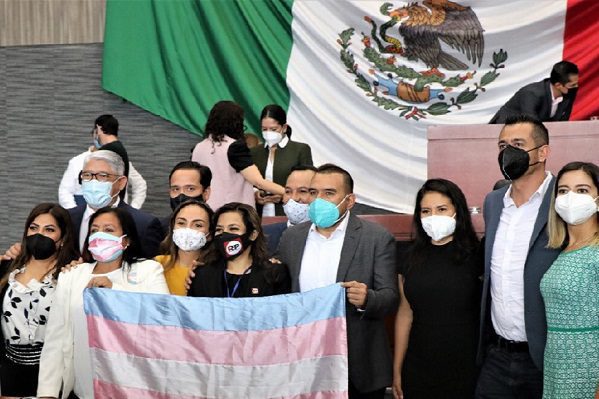 Morelos reconoce el derecho de las personas al cambio de identidad de género