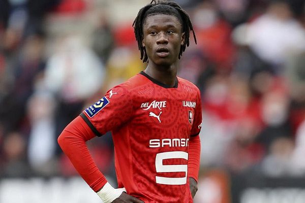 “Este tío es más negro que el traje”, condenan comentarios de conductora española