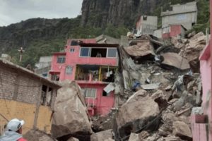 Derrumbe en el Cerro del Chiquihuite deja viviendas sepultadas #VIDEOS
