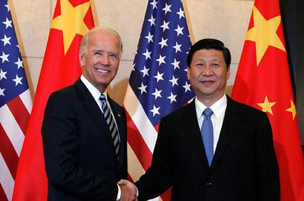 Biden habla con Xi Jinping para evitar que relación bilateral “derive en un conflicto”