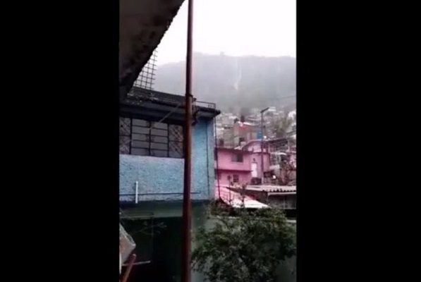 Vecinos atribuyen desgajamiento del Cerro del Chiquihuite “cascadas” por fuertes lluvias